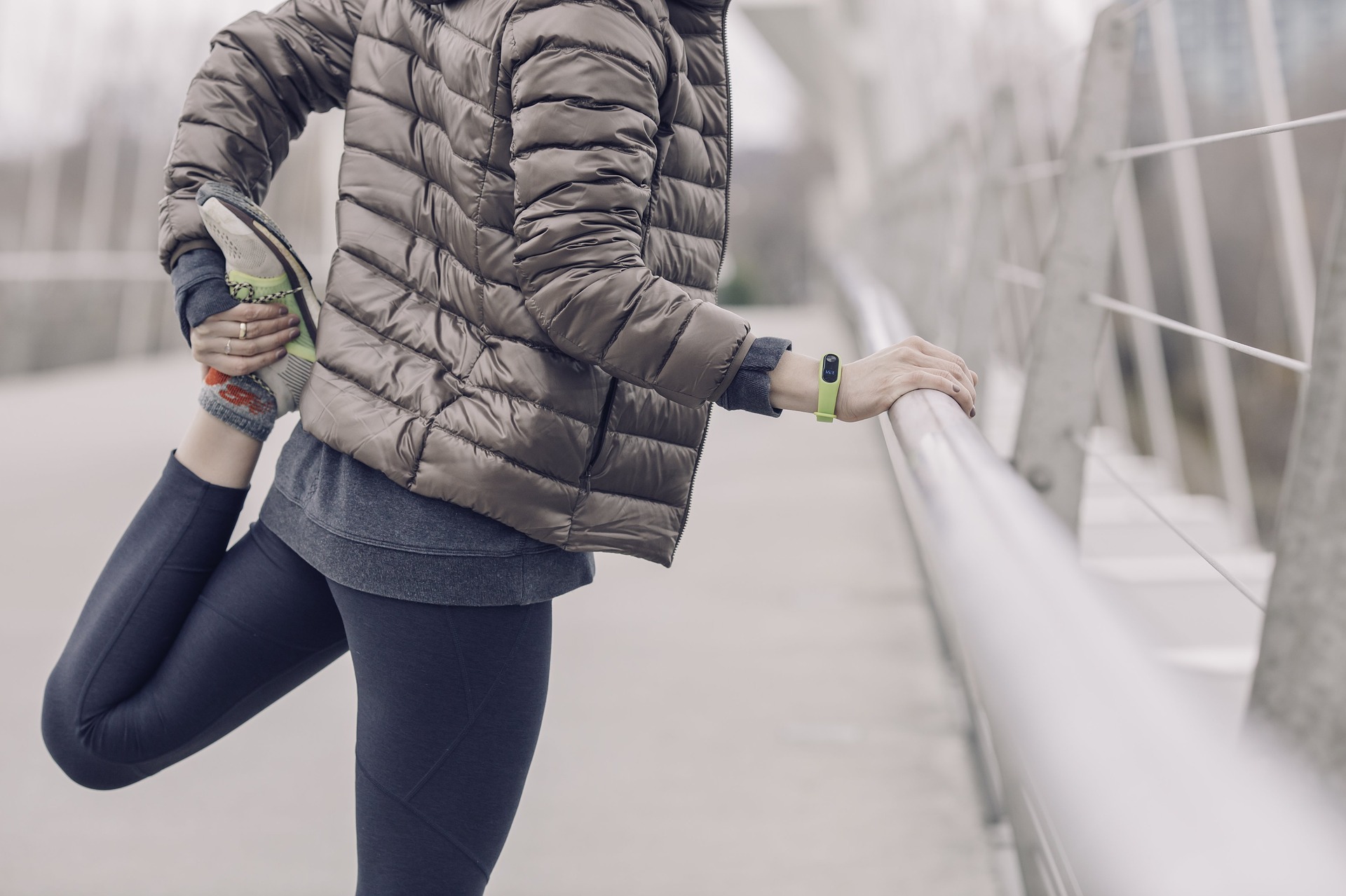 2557515 1920 Cold Workout Stretching Feet Weather Excerising Jacket